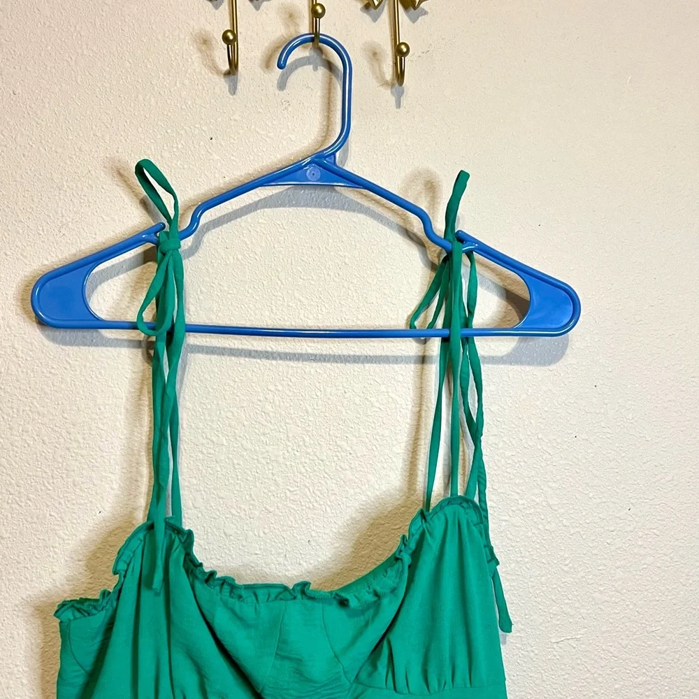 Speechless Kelly Green Ruffle Mini Dress. Adorable for holidays. Size L - Picture 4 of 6